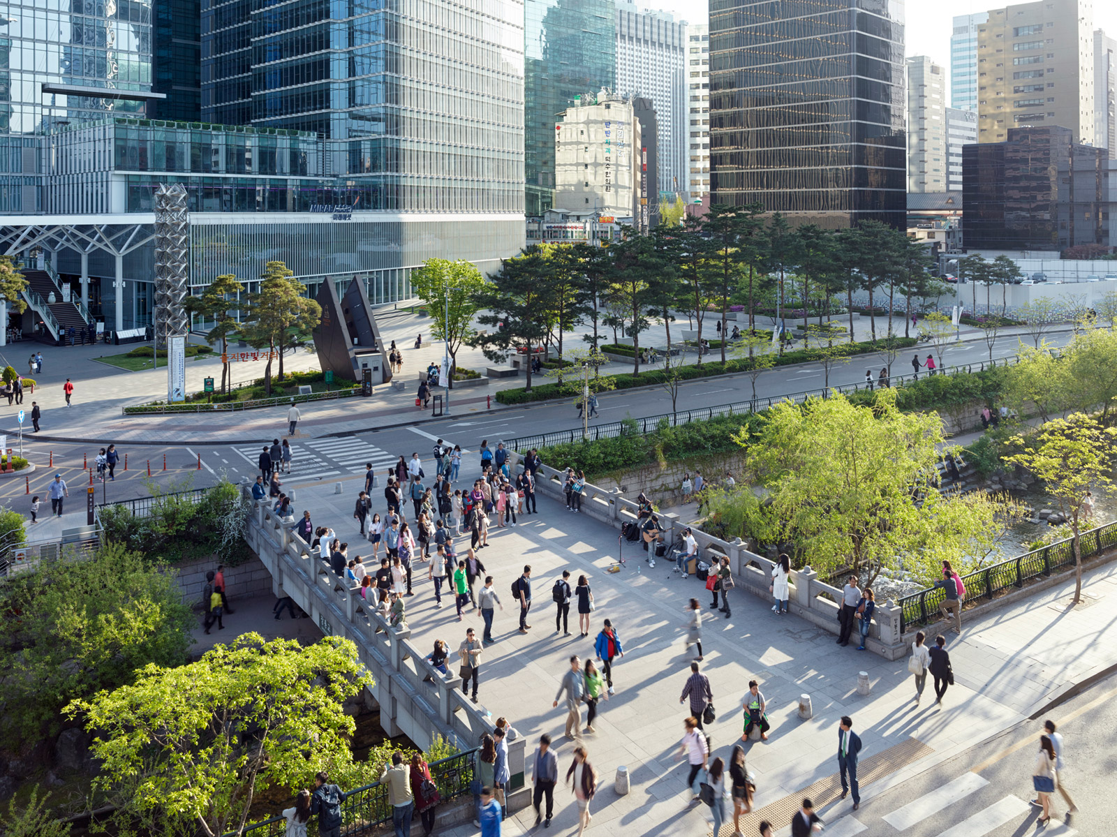 Urban Parks - Green Lungs of the City - Simon Roberts